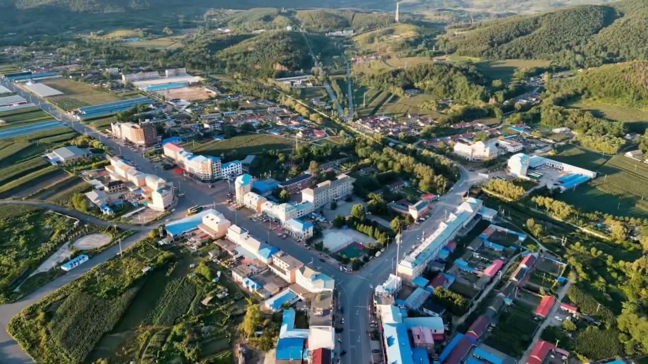 A bird's-eye view of Jinpu New District in Dalian City, northeast China's Liaoning Province. /CGTN